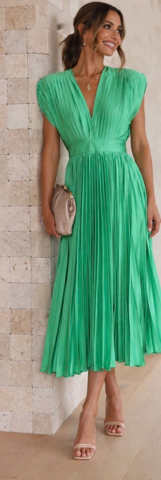 Stella & Grace™ | Timeless Pleated Midi Dress