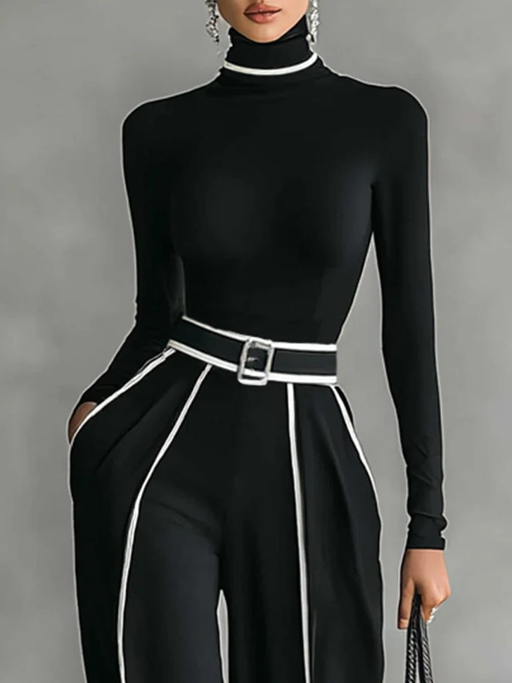 Vera™ | Elegant Set with Contrast Details